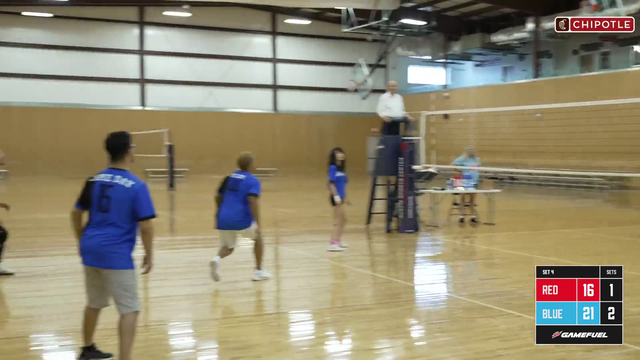 Emiru wins her first point in one of the best moves of the match