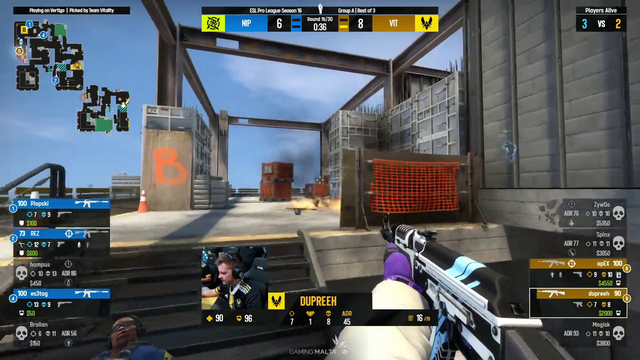 CSGO Pro lines up an insane flashbang