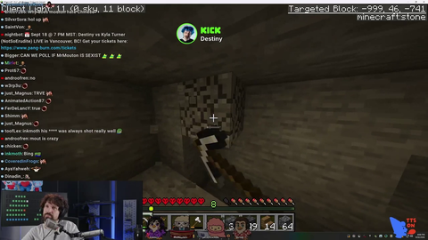 Destiny playing Minecraft while MrMouton struggles with a new language.