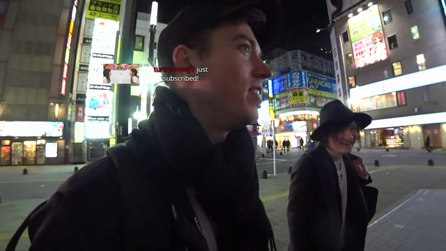 Jakenbakelive runs into some friendly Japanese host boys.