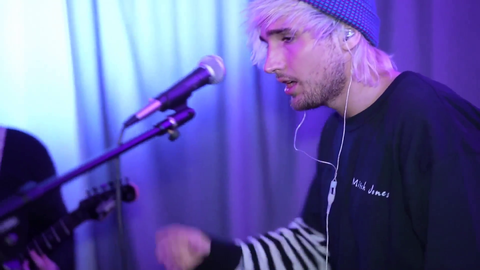 Mitch Jones Performs His New EP Live With Simply