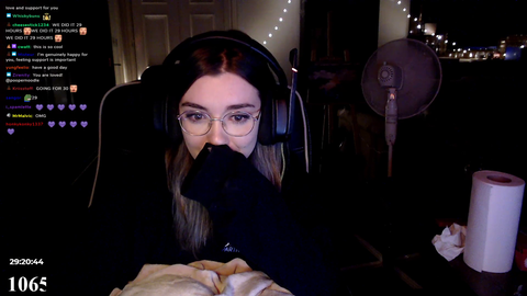 PooperNoodle reaching over 1k subs and having a wholesome moment