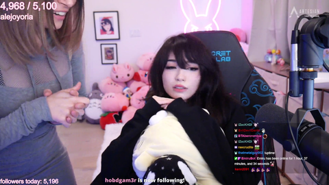 Alinity found Emiru's guitar