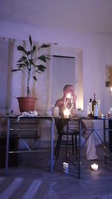 Murder Suspect gets arrested by German SEK while he streams on FB Live