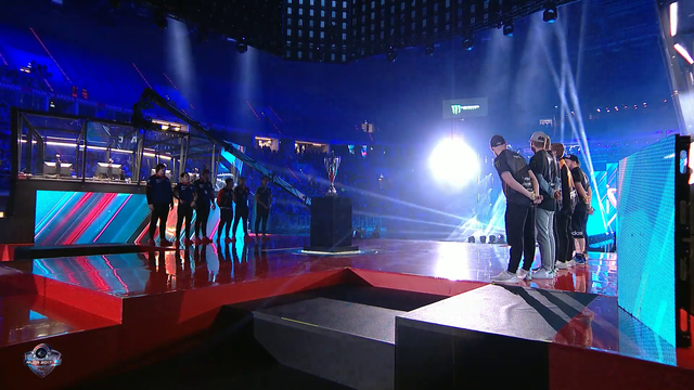 CSGO Pros Confused During Handshake