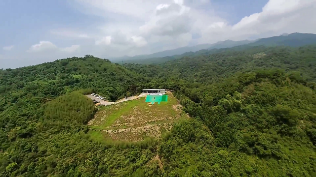 bawnsai paraglides across taiwan
