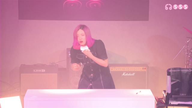 Hachu does tissue magic.