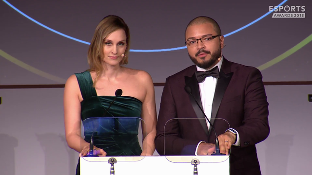 Blizzard getting meme'd at the Esports industry awards
